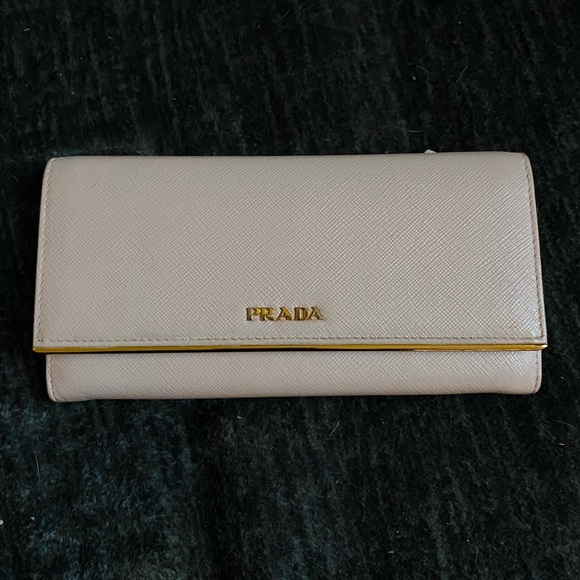 Prada saffino wallet - Picture 1 of 5